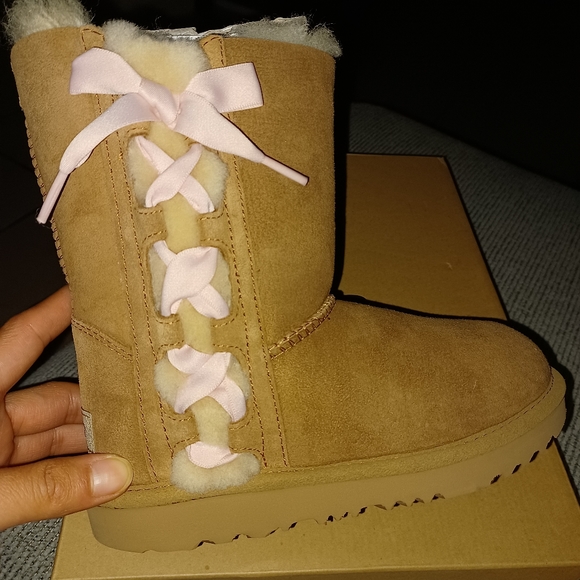 Kids uggs - Picture 2 of 4
